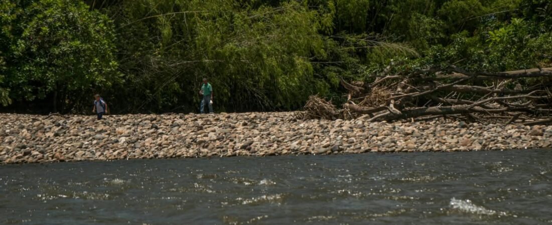 El río como vereda El río como vereda